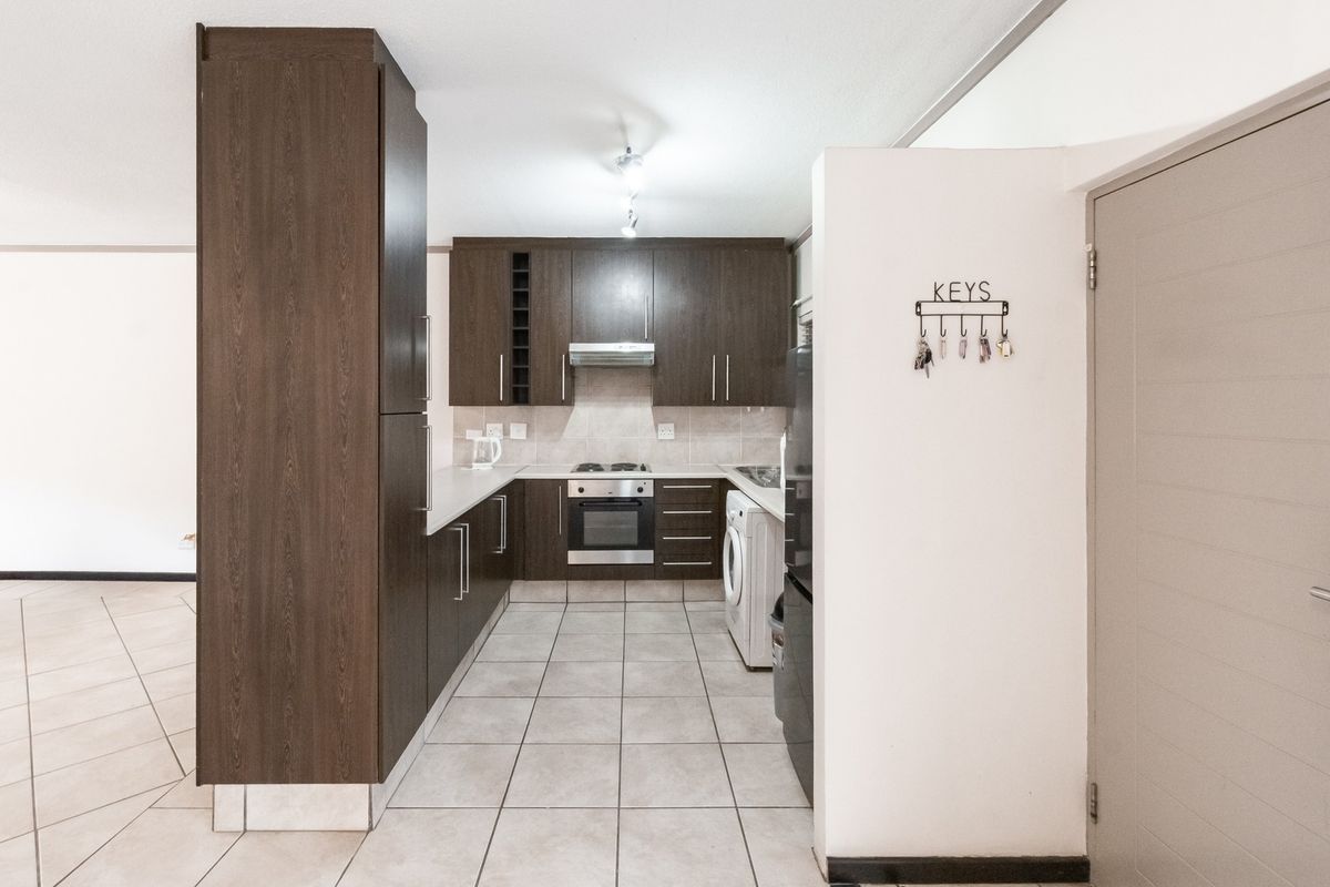 SOLE MANDATE | Spacious Ground Floor Living in Tinza Lifestyle Estate - Photo 5