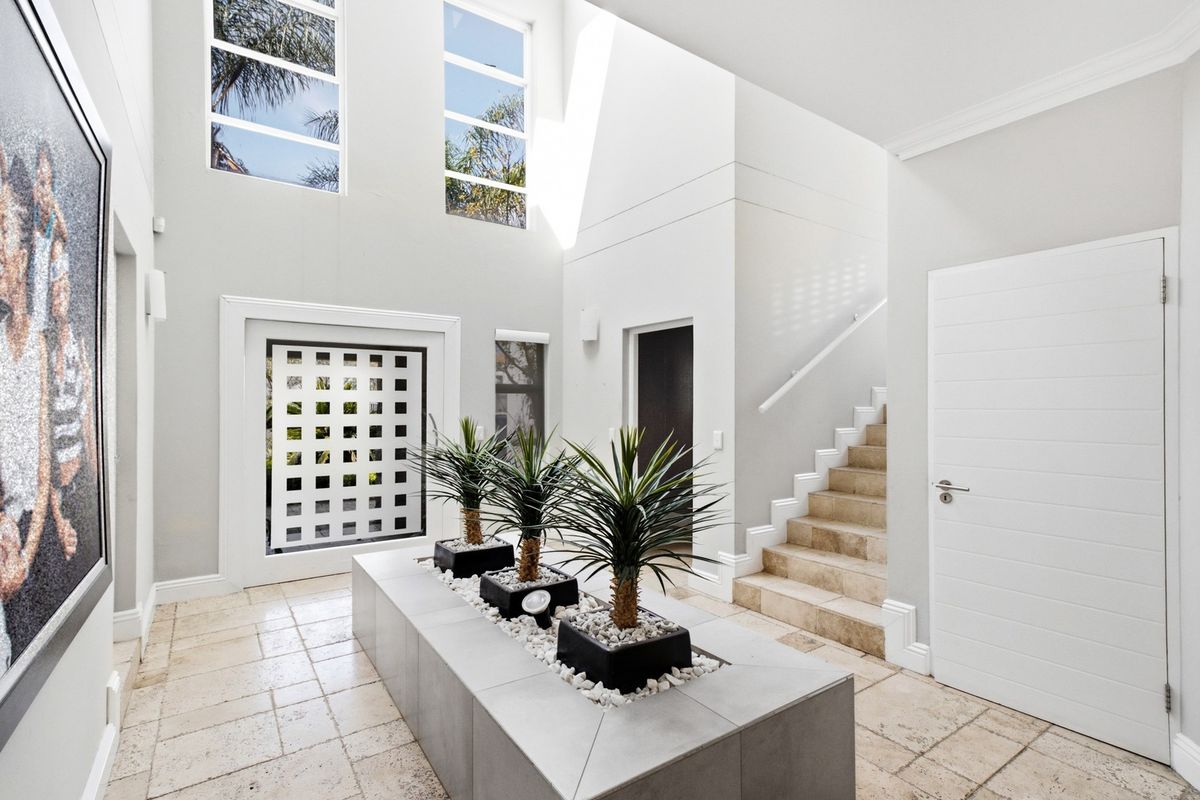 Potential Waiting to Be Unlocked, a home ready for a fresh start - Photo 4