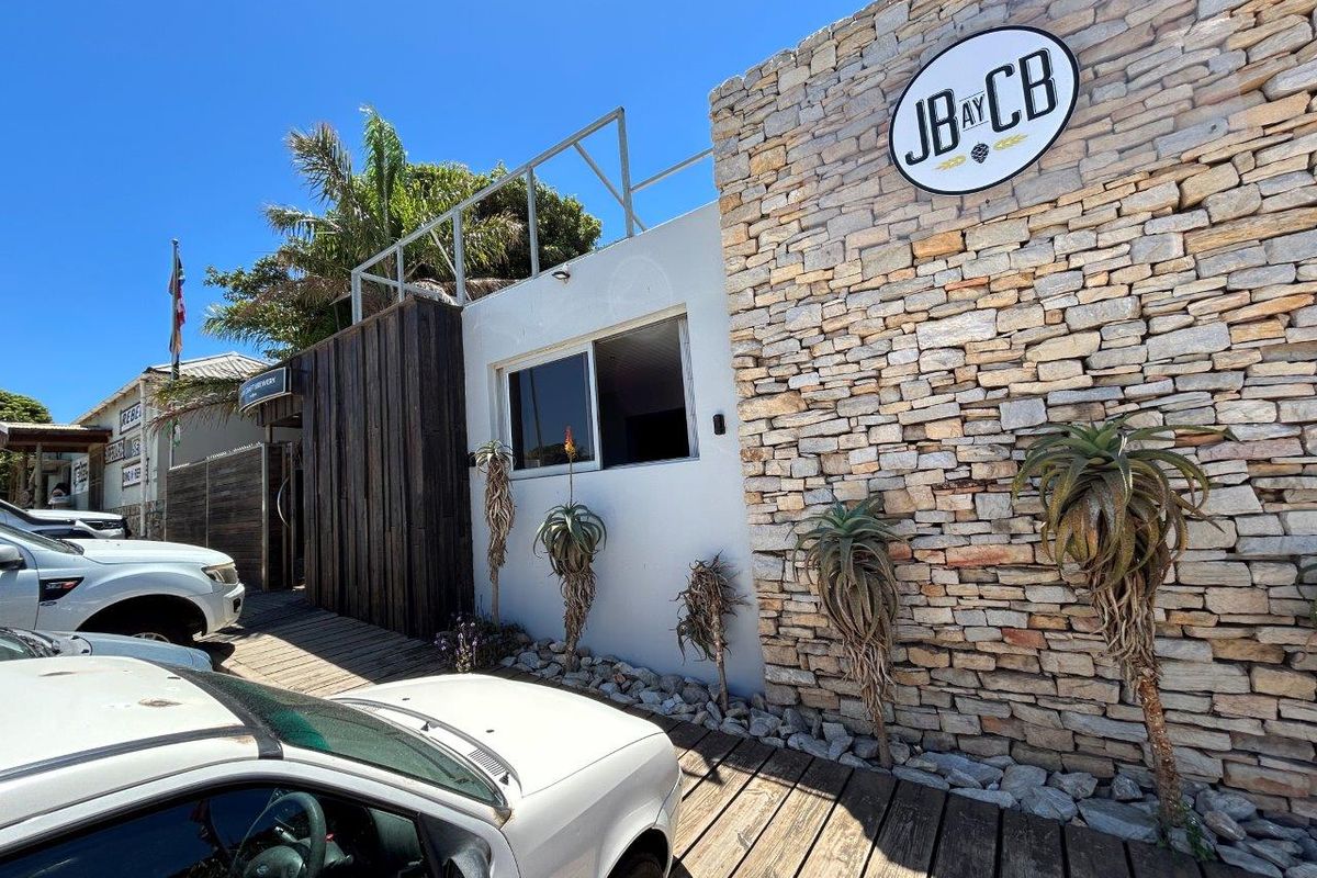 OPERATIONAL CRAFT BREWERY AND PUB WITH FACILITIES FOR LIVE MUSIC, NOW FOR SALE. - Photo 2