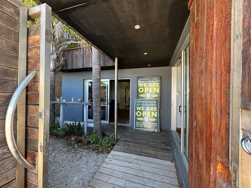 OPERATIONAL CRAFT BREWERY AND PUB WITH FACILITIES FOR LIVE MUSIC, NOW FOR SALE. - Photo 3