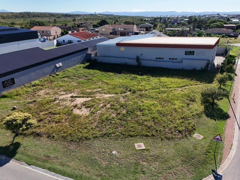 AMAZING WELL LOCATED  COMMERCIAL STAND FOR SALE - Photo 2