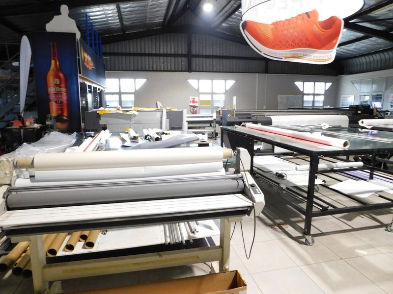 Freestanding Versatile Property With Workshops / Warehouse And Offices In The Randburg Office Node. - Photo 8