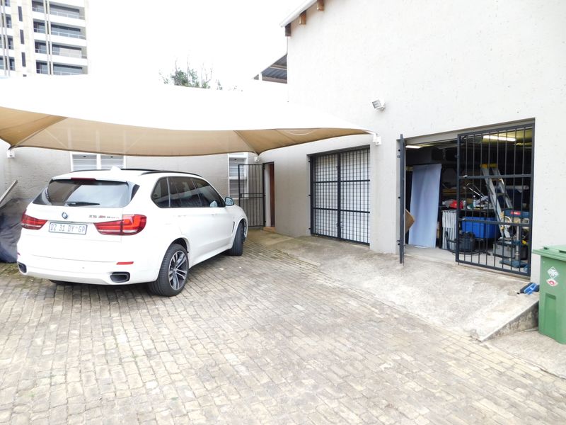 Freestanding Versatile Property With Workshops / Warehouse And Offices In The Randburg Office Node. - Photo 3