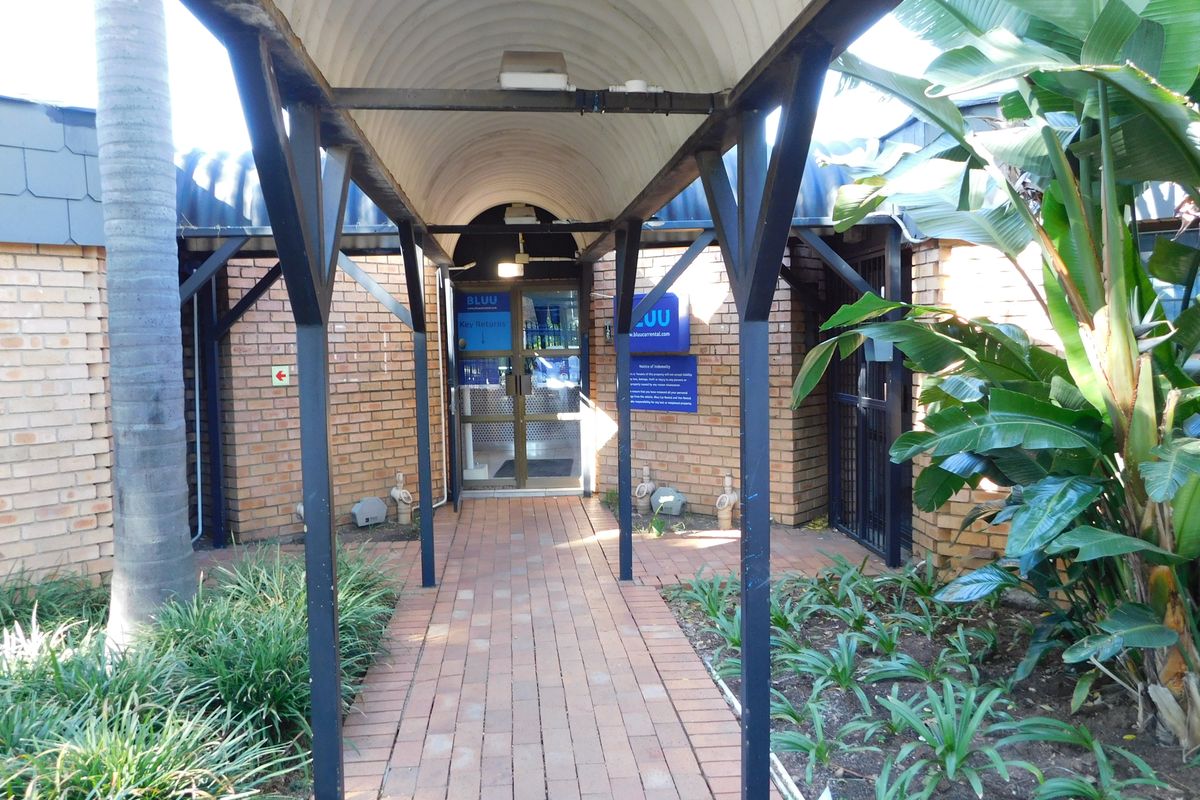 Small Sunny Ground Floor Offices In A Great Position. - Photo 4