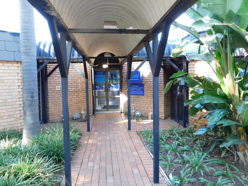 Small Sunny Ground Floor Offices In A Great Position. - Photo 4