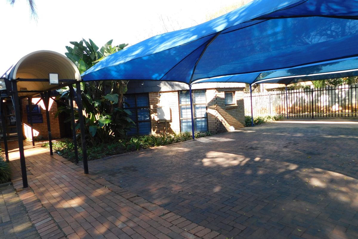 Small Sunny Ground Floor Offices In A Great Position. - Photo 3