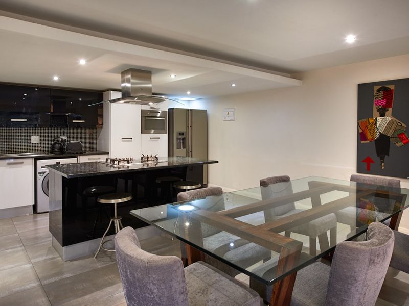 Welcome to your extravagant sanctuary next to the Jukskei river! - Photo 5