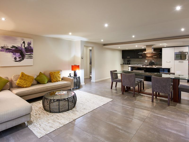 Welcome to your extravagant sanctuary next to the Jukskei river! - Photo 6