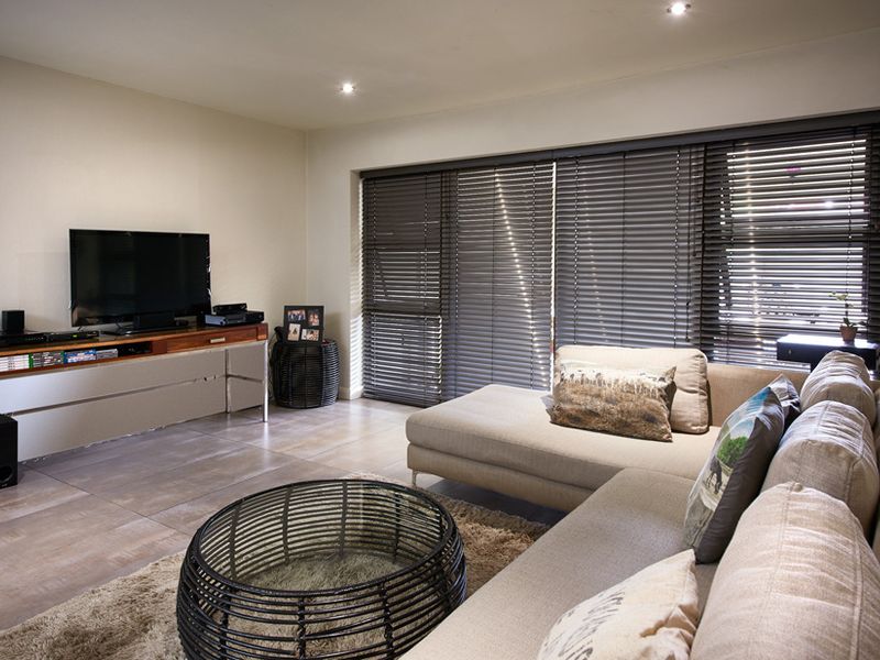 Imagine a serene oasis nestled in the heart of Sandton. - Photo 9