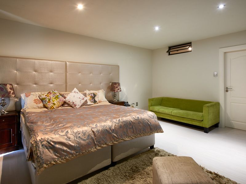 Imagine a serene oasis nestled in the heart of Sandton. - Photo 3