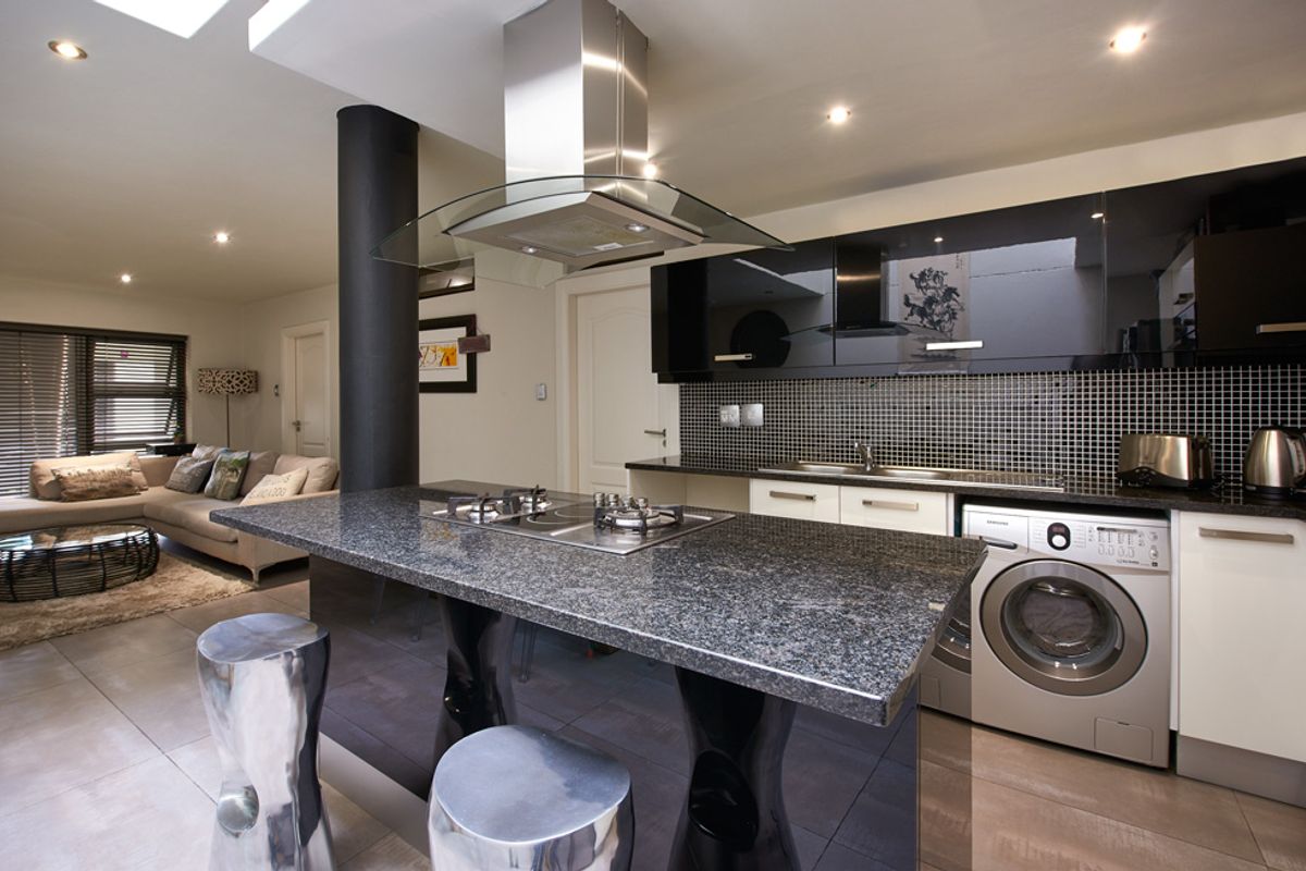 Imagine a serene oasis nestled in the heart of Sandton. - Photo 5