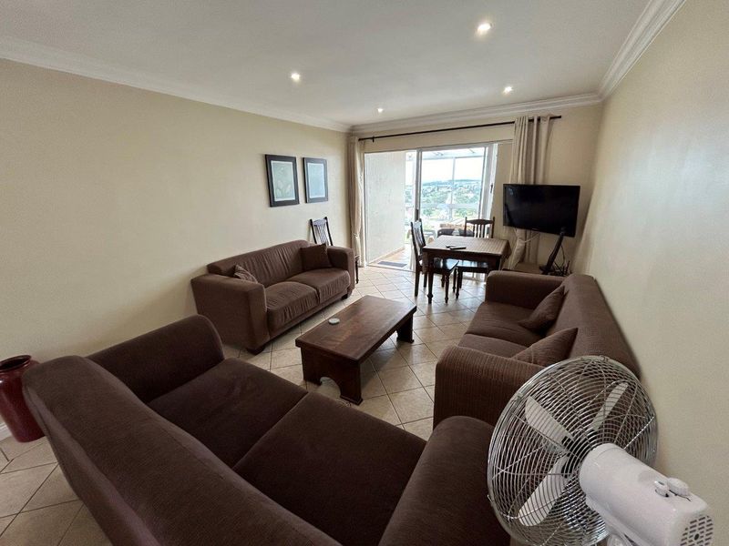 SECURE 2 BEDROOM SECTIONAL TITLE UNIT WITH AMAZING SEA VIEWS FULLY FURNISHED - Photo 5