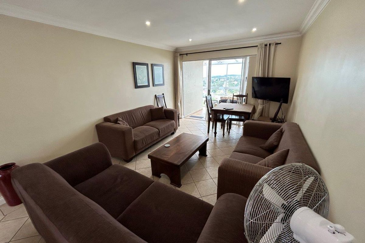 SECURE 2 BEDROOM SECTIONAL TITLE UNIT WITH AMAZING SEA VIEWS FULLY FURNISHED - Photo 5