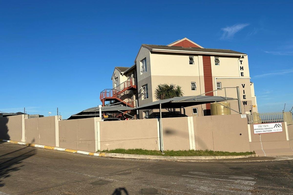 SECURE 2 BEDROOM SECTIONAL TITLE UNIT WITH AMAZING SEA VIEWS FULLY FURNISHED - Photo 2