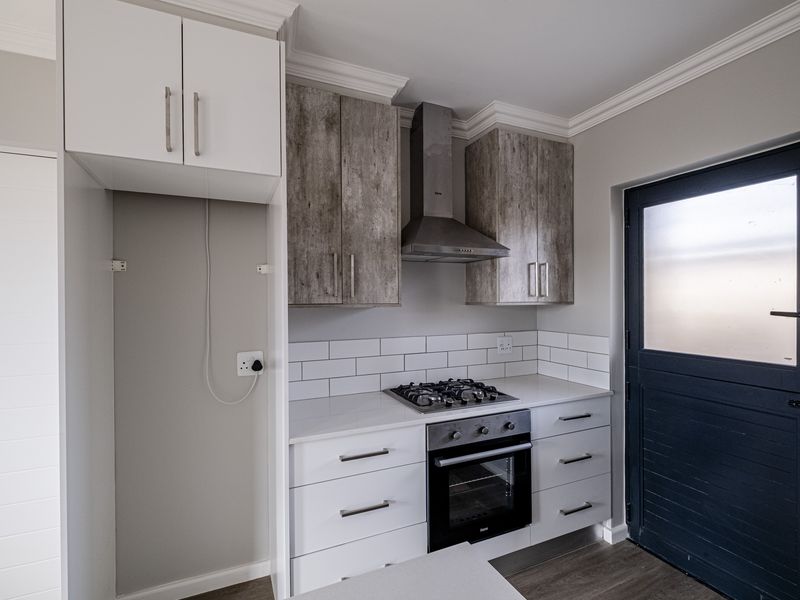 NEW SECURE LOVELY 1 BEDROOM TOWNHOUSE UNITS FOR SALE - Photo 9