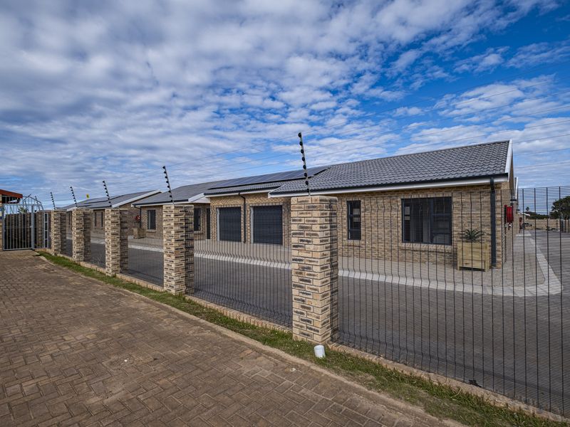 NEW SECURE LOVELY 1 BEDROOM TOWNHOUSE UNITS FOR SALE - Photo 3