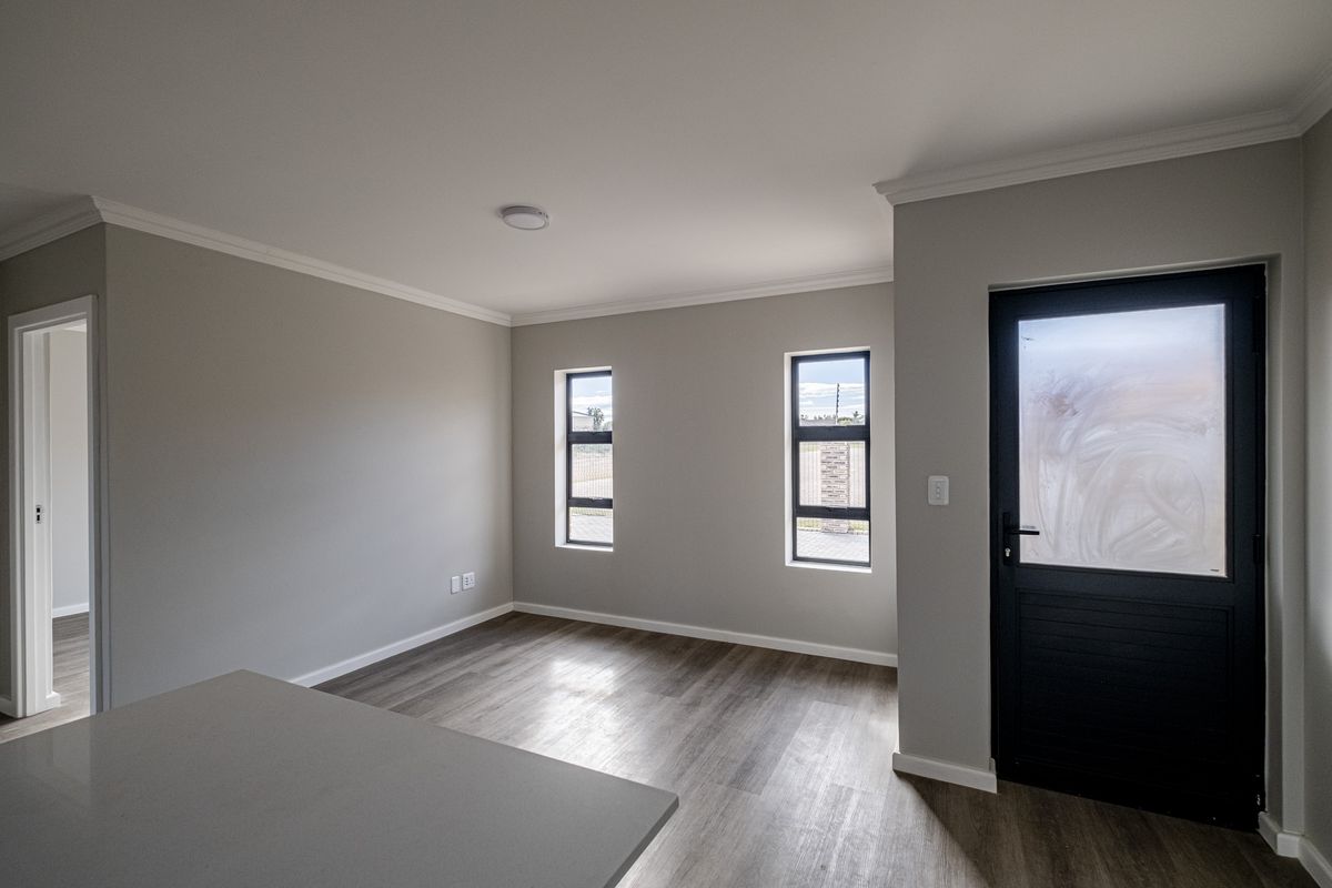 NEW SECURE LOVELY 1 BEDROOM TOWNHOUSE UNITS FOR SALE - Photo 4