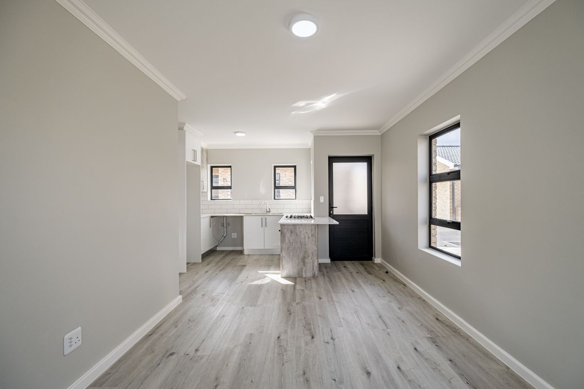 NEW SECURE LOVELY 2 BEDROOM TOWNHOUSE UNITS FOR SALE - Photo 4