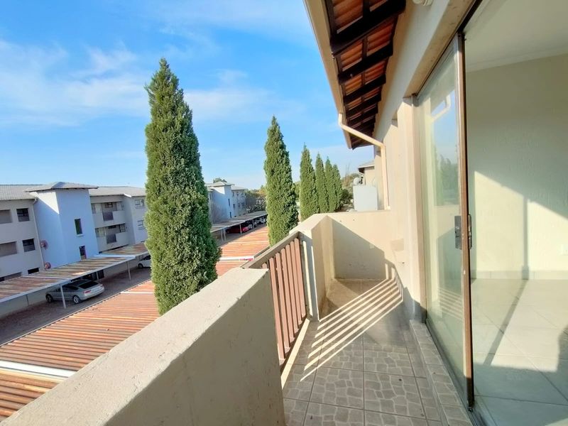 Fantastic opportunity for first-time homeowners & great investment...! - Photo 3