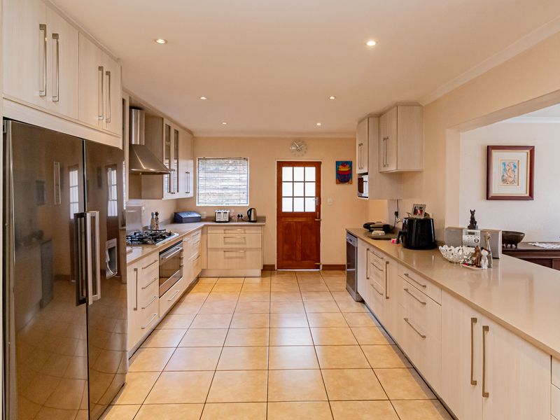 Your New Home Awaits in Boskruin! - Photo 2