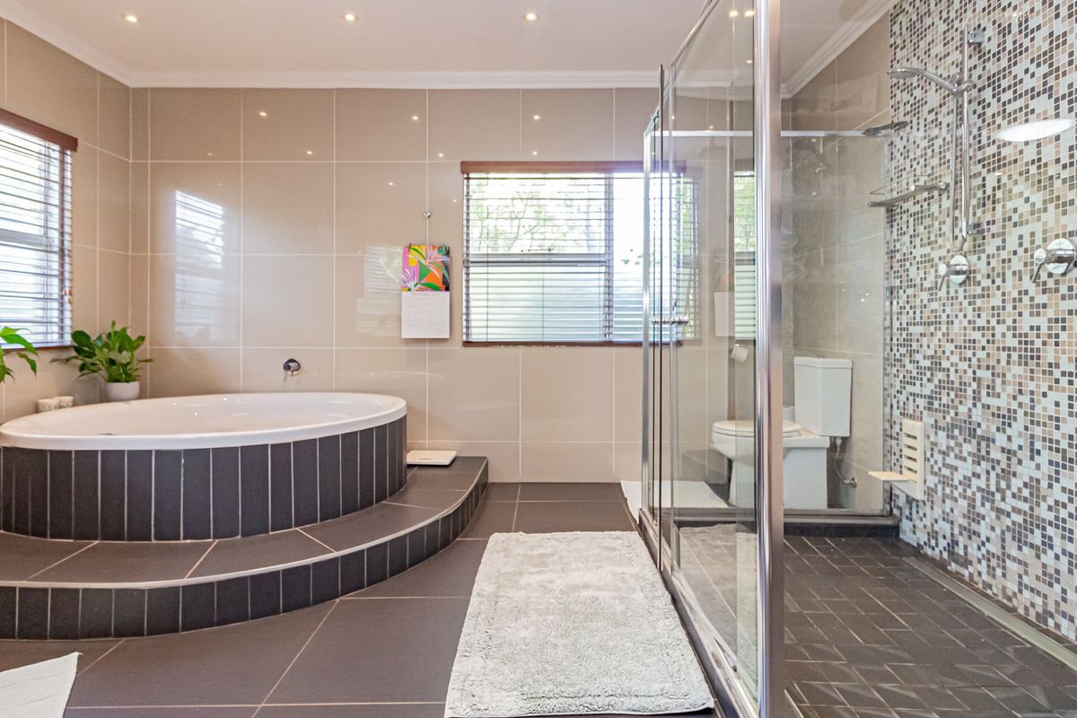 Dream Home Awaits in Boskruin! - Photo 4