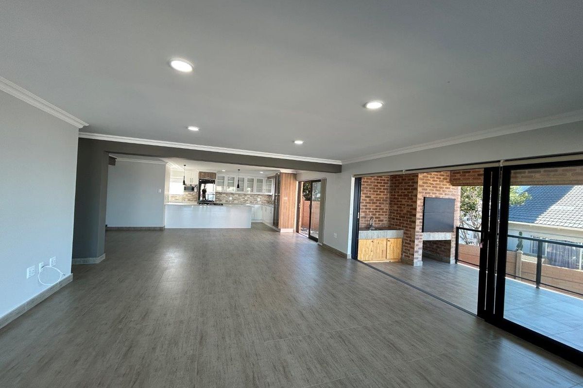 EXQUISITE MODERN NEW HOME WITH BREATHTAKING PERMANANT SEA VIEWS. - Photo 5