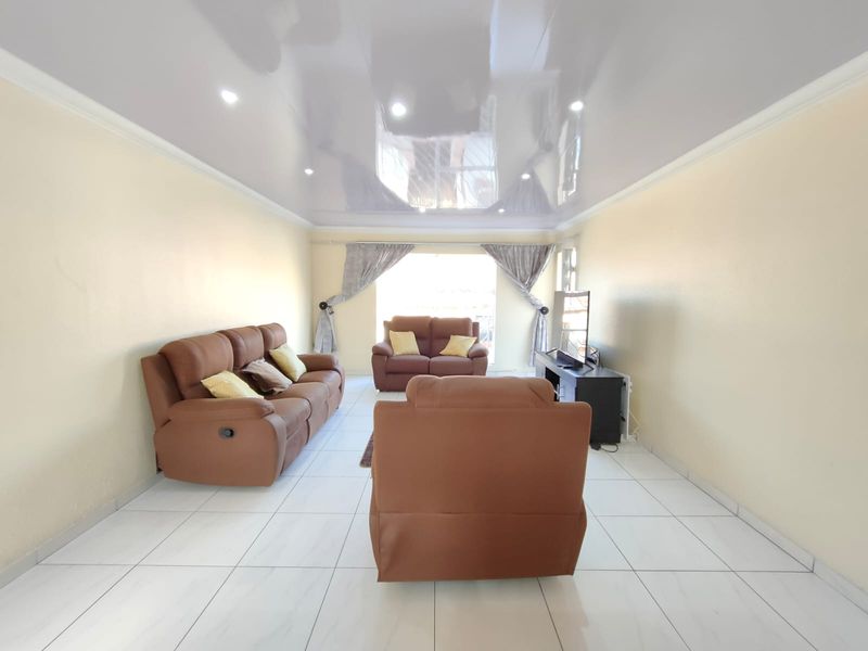 GREAT STANDARD OF FAMILY LIVING  AT BOLDER VIEW... - Photo 6
