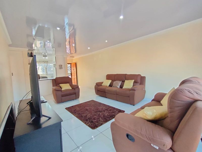 GREAT STANDARD OF FAMILY LIVING  AT BOLDER VIEW... - Photo 5
