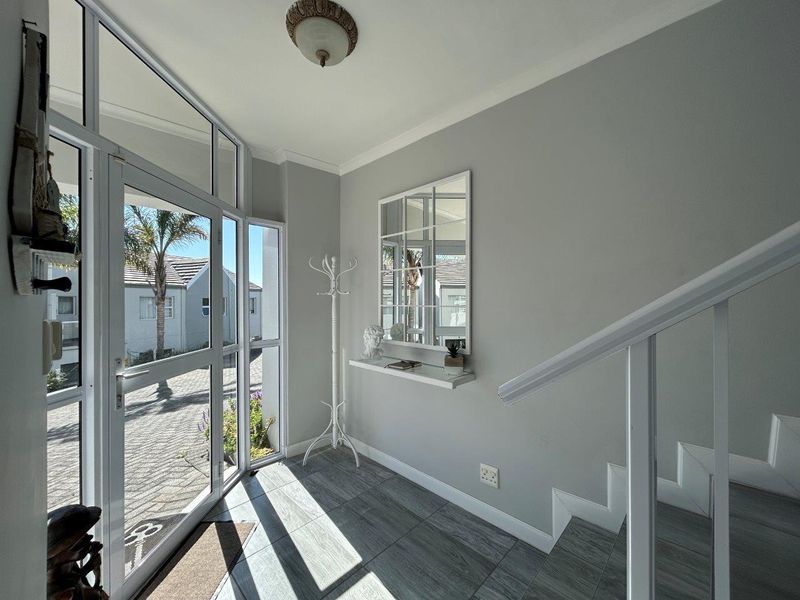 AMAZING  SECURE 3 BEDROOM TOWNHOUSE IN ASTON BAY - Photo 7