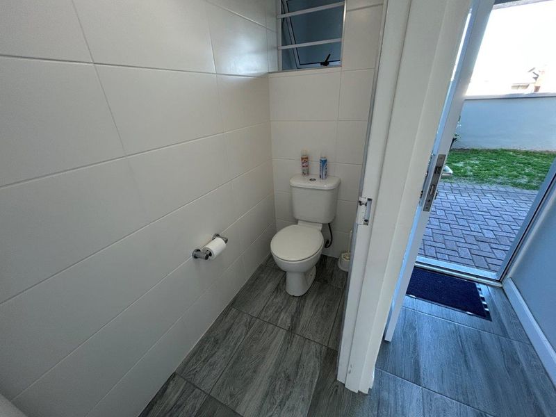 AMAZING  SECURE 3 BEDROOM TOWNHOUSE IN ASTON BAY - Photo 8