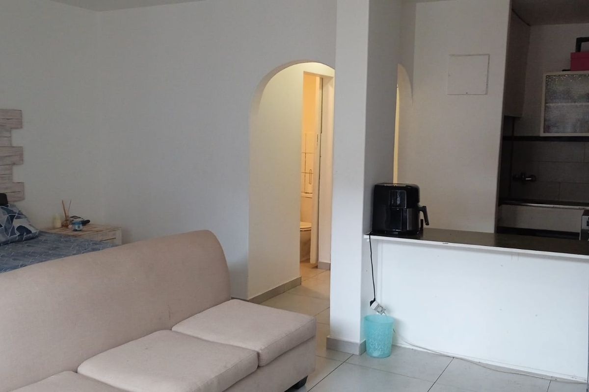 WHY RENT IF YOU CAN BUY. NET YIELD OF 11 % - Photo 3