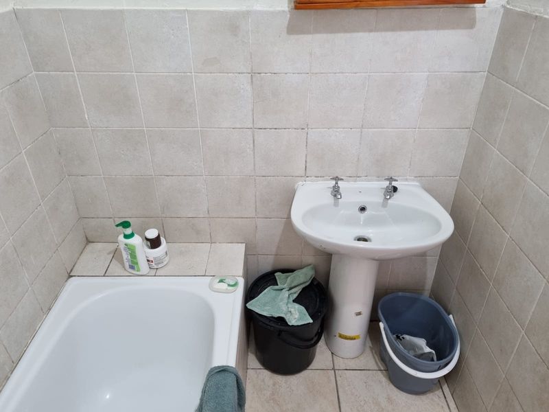 WHY RENT IF YOU CAN BUY. NET YIELD OF 11 % - Photo 9