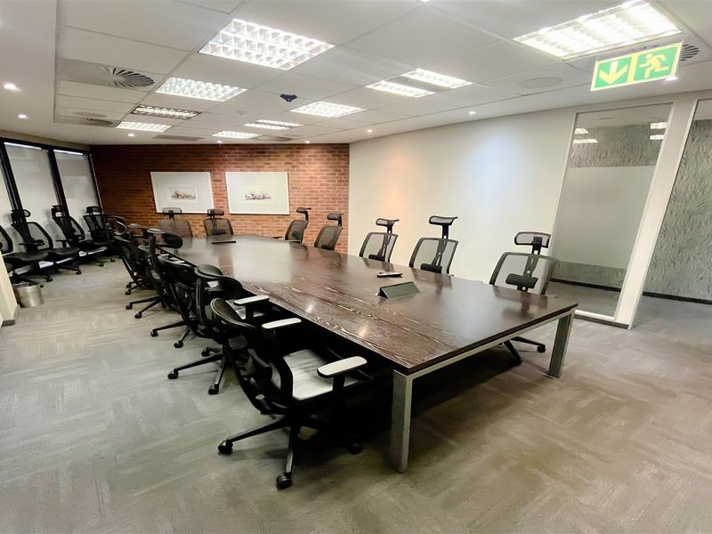 952m2 office space for sale in Melrose Arch - Photo 5