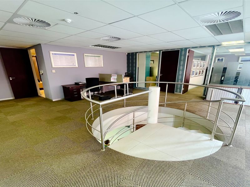 952m2 office space for sale in Melrose Arch - Photo 6