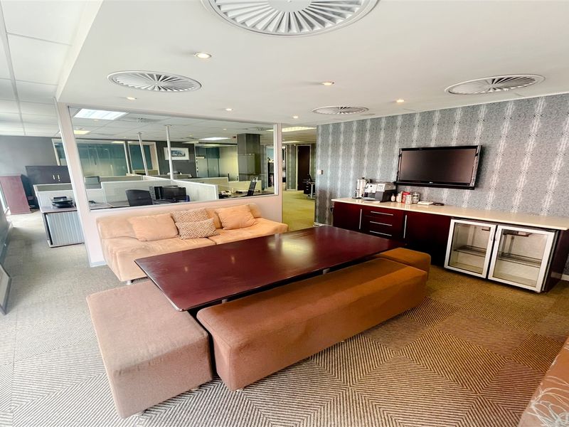 952m2 office space for sale in Melrose Arch - Photo 4