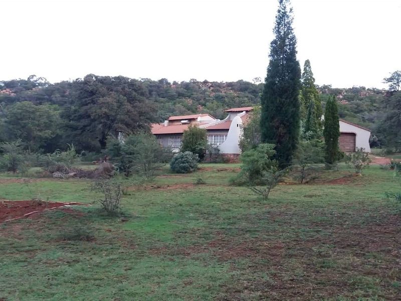 Exclusive Boomed-Off Property with Natural Surroundings - Photo 1