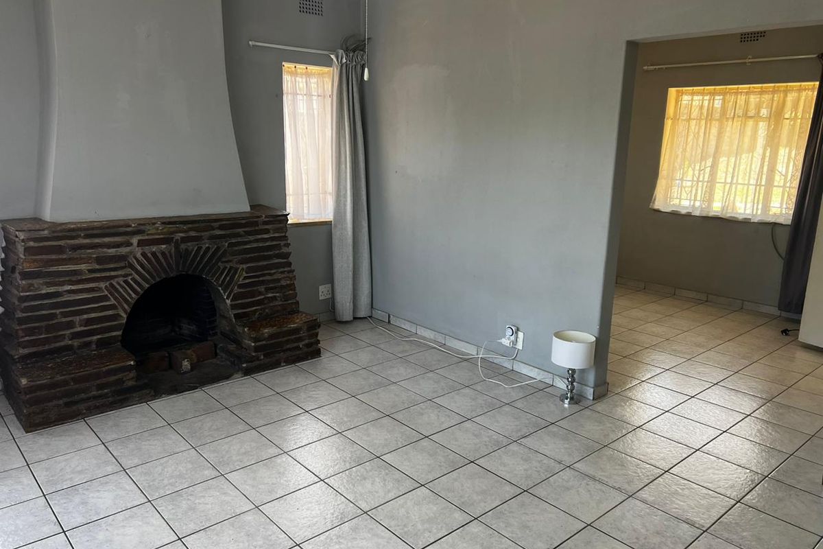 Family Living in Linmeyer – Cozy, Convenient & Ready to Grow With You - Photo 4