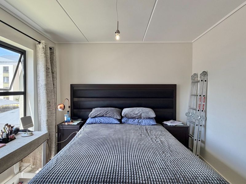 Modern Lockup and go Apartment in the popular Greenbay Estate!! - Photo 9