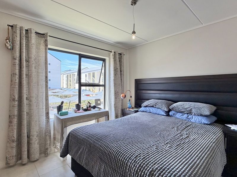 Modern Lockup and go Apartment in the popular Greenbay Estate!! - Photo 8