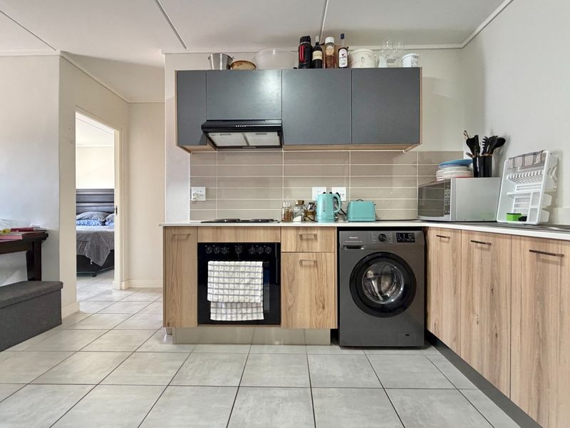 Modern Lockup and go Apartment in the popular Greenbay Estate!! - Photo 6