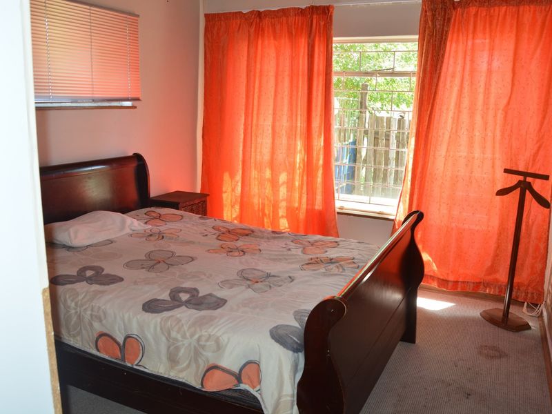 Off The Grid 4 Bedroom House For Sale! - Photo 9