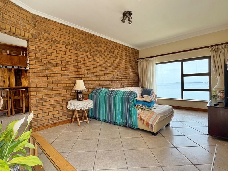 Spectacular Ocean Views | Exceptional 392m2 Two-Level Apartment - Photo 10