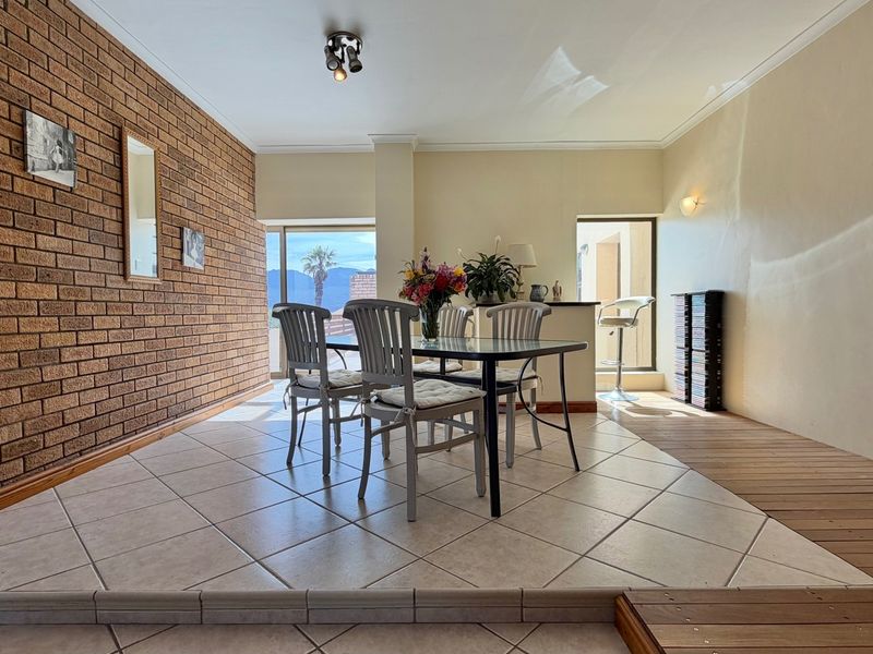 Spectacular Ocean Views | Exceptional 392m2 Two-Level Apartment - Photo 7