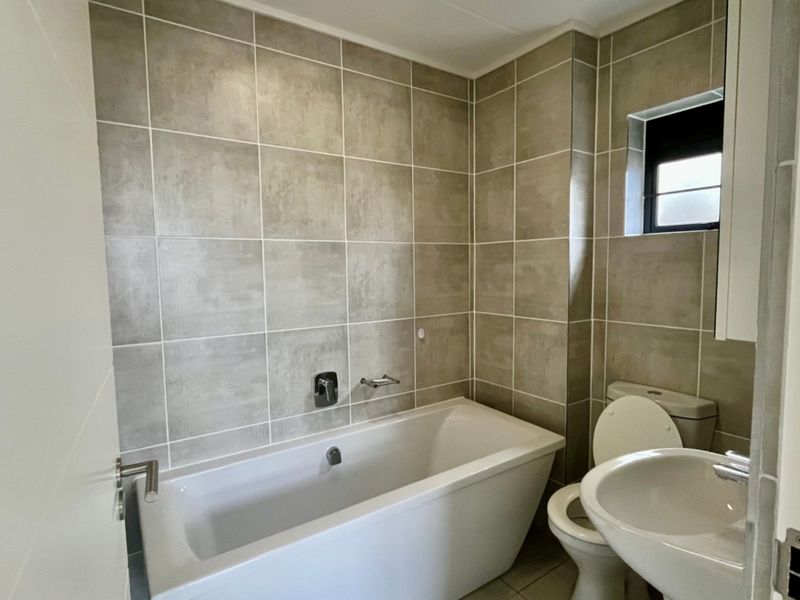 Ground Floor Apartment in Popular Greenbay Estate - Photo 10