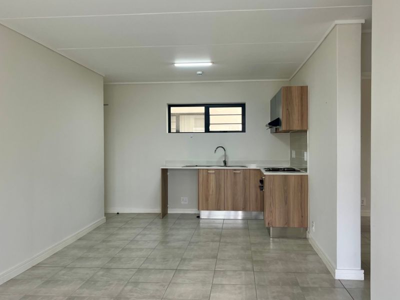 Ground Floor Apartment in Popular Greenbay Estate - Photo 4