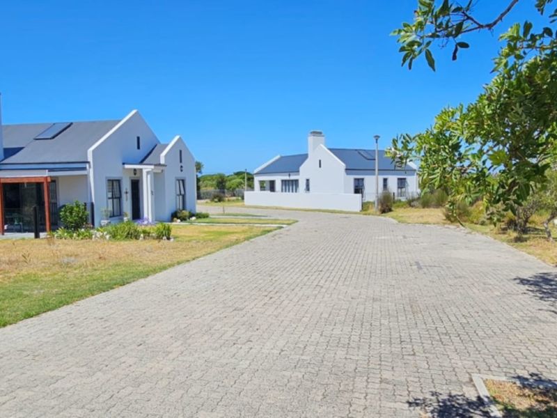 Exclusive 325m2 Stand for Sale in Franschekraal Villas Estate - Photo 4