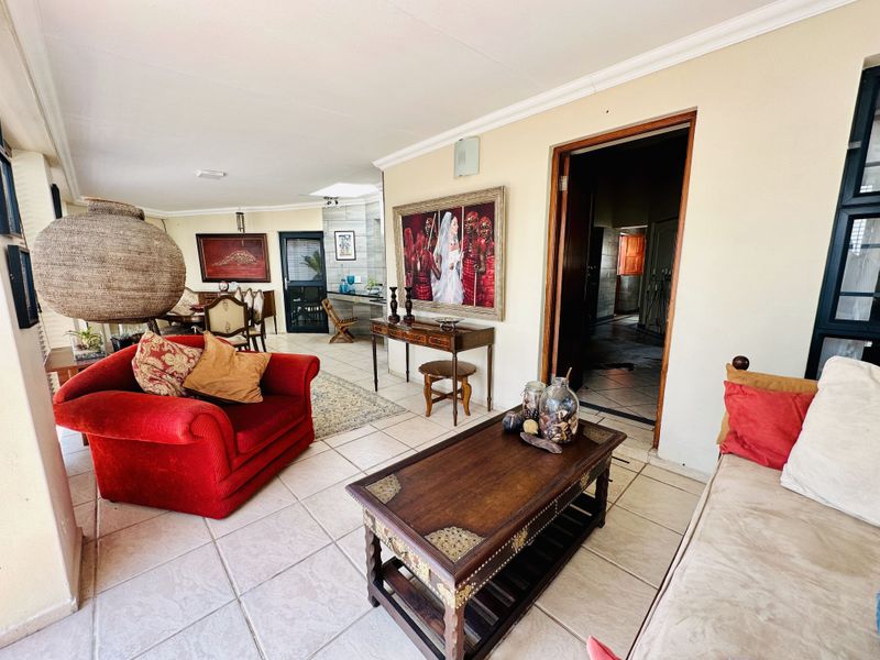 Property for Sale with Dual Living in Estate in Botrivier - Photo 8