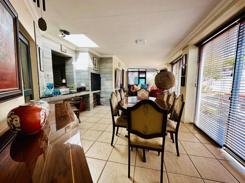 Property for Sale with Dual Living in Estate in Botrivier - Photo 9