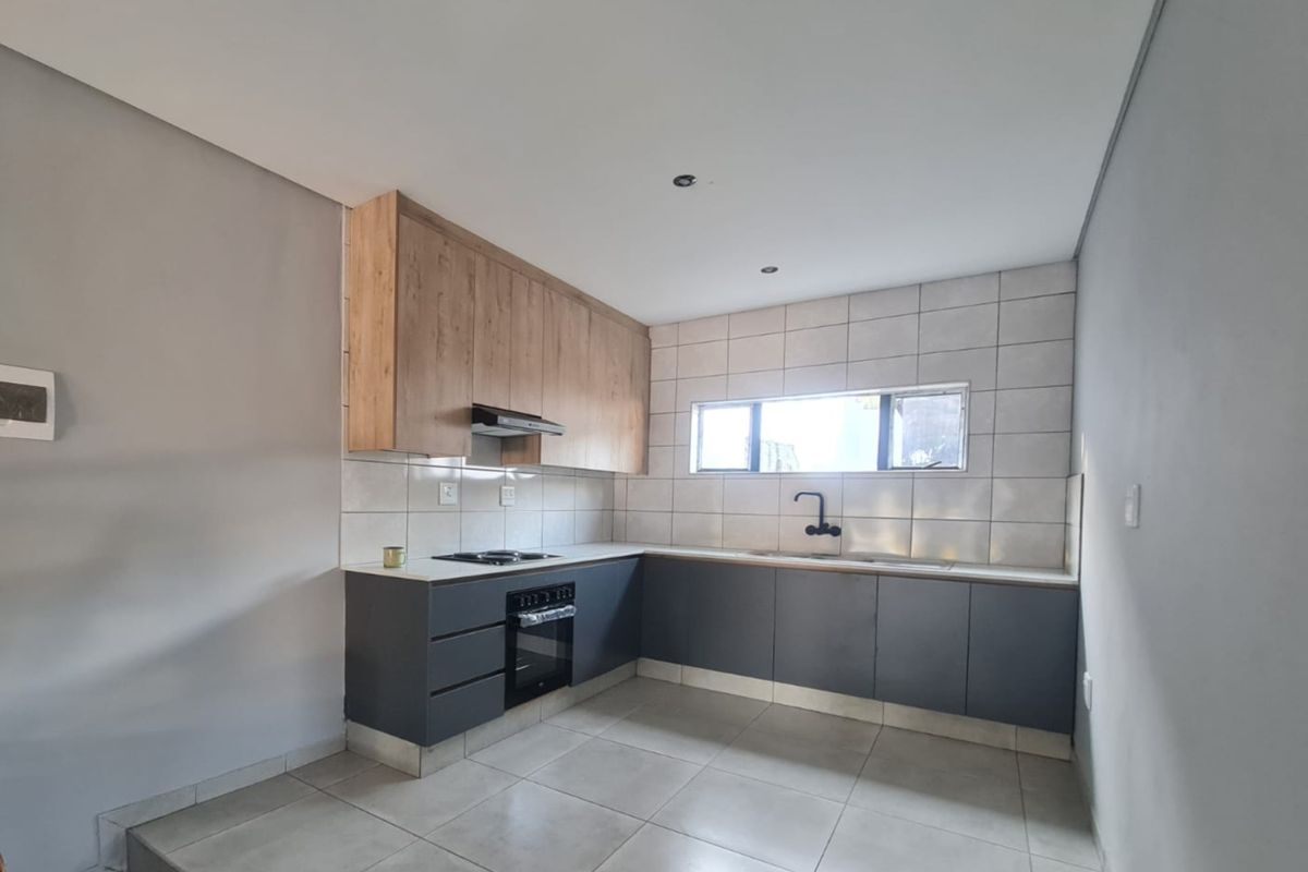 Modern 2-Bedroom, 1-Bathroom Apartment for Rent - Photo 4
