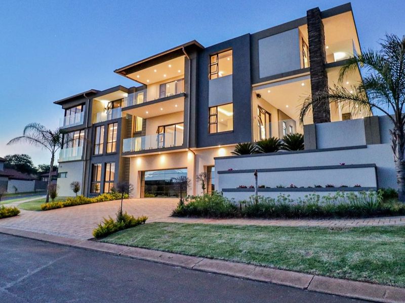 House For Sale In Hartbeespoort - Photo 1